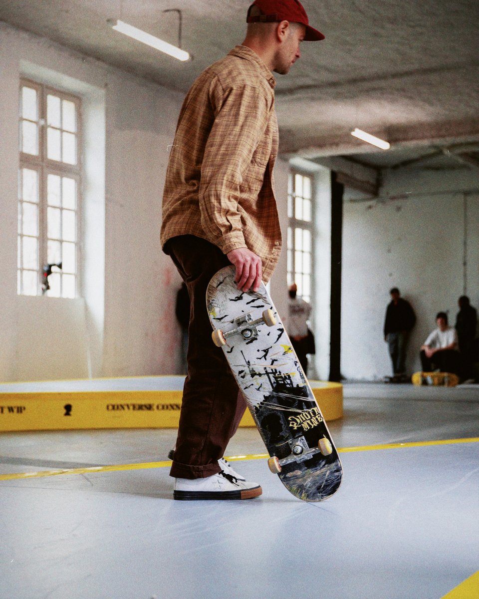 Footpatrol_ldn's tweet photo. To celebrate the recent collaboration between @Converse and @CarharttWIP, our Paris team went down to the launch event to see the collection being put through its paces. Read more here: https://t.co/f9QWLfz0r5
#Footpatrol #TEAMFP #Converse #Carhartt #ConverseOneStar https://t.co/1M0XR0tVRq