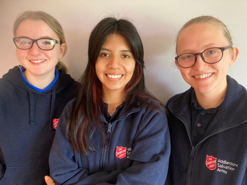 AddlestoneSA's tweet photo. We are really pleased to welcome Melanie, who landed in England yesterday, to join our other intern bev and Lizzy here in Addlestone. She is originally from Ecuador but has been living in Argentina. 

"¡Bienvenida a inglaterra, Melanie!" https://t.co/d0Uv0pKVd1
