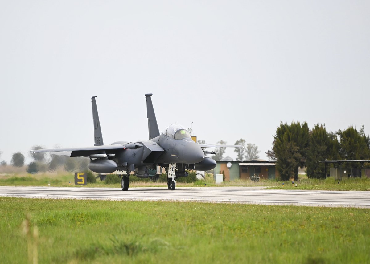 48FighterWing's tweet photo. For exercise #INIOCHOS22, #TeamLiberty has demonstrated our ability to train and fight alongside our @NATO allies as well as and strengthen our readiness and effectiveness.
#OwnTheSkies #WeAreLiberty #NATO #StrongerTogether #ReadyAF
@HQUSAFEAFAF @US_EUCOM @usairforce https://t.co/dAEHMU6hj5