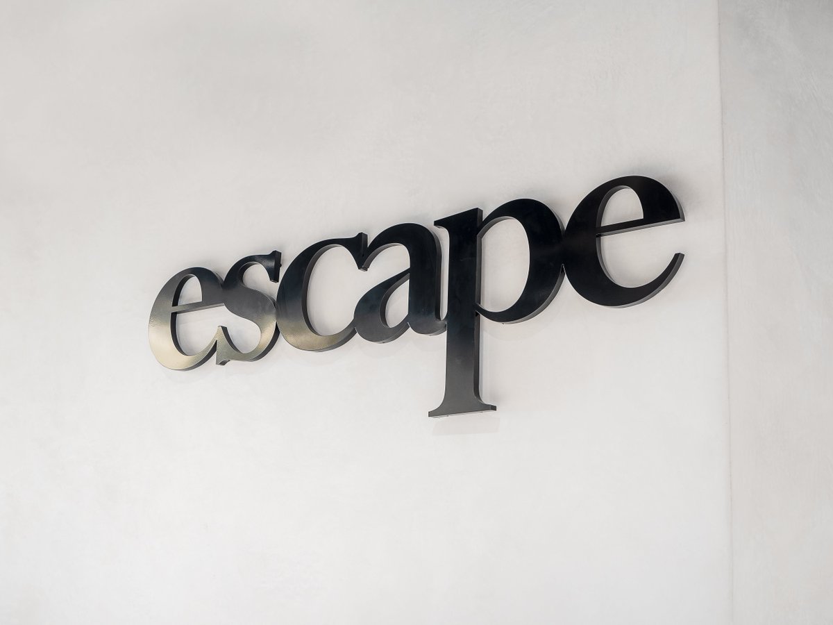 EscapeLoungesUK's tweet photo. We can't wait to welcome you back to our @EMA_Airport lounge from 11th April! 🎉🍾

Our lounge is the perfect way to start your trip with the people that matter 🙌 Take some time out before your flight with inclusive food and drink ✈️

Book now >> https://t.co/79SJaAEDVI https://t.co/BwFa31mLpK