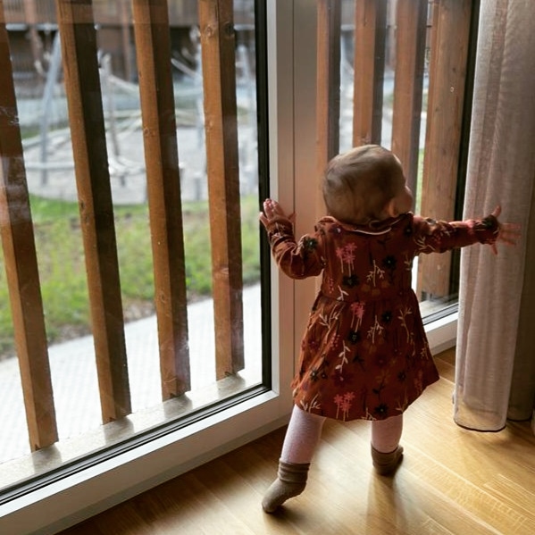 IsidoraKatanic's tweet photo. There's a reason her middle name is Anna! ✨ I knew she would have #FROZEN powers ❄️🌬️❄️🌬️❄️
💫 Our little 10-months old girl practicing for her on-stage performance of #LETITGOOOOO ❄️☃️🌨️🌪️🌬️💃
#Frozen #letitgo #disney #singalong #letitgoooooooo #disneyfan https://t.co/IQ3JpsnG0p