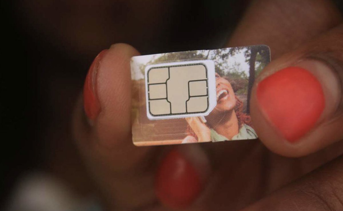 ntvkenya's tweet photo. Unregistered SIM card users risk Sh300,000 fine 
https://t.co/NwuK4pwJab https://t.co/rpR2LI1mHC