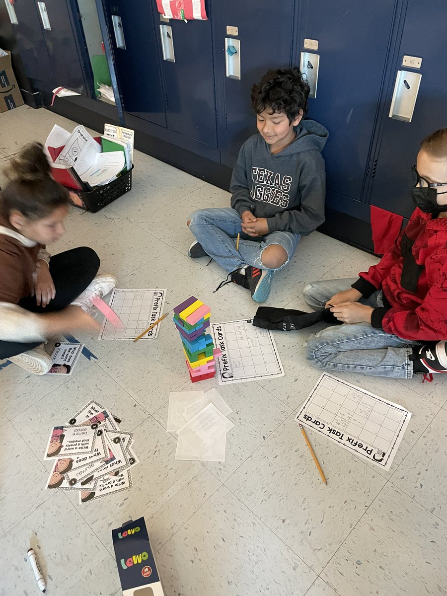 Elizabeth Vines tweet media