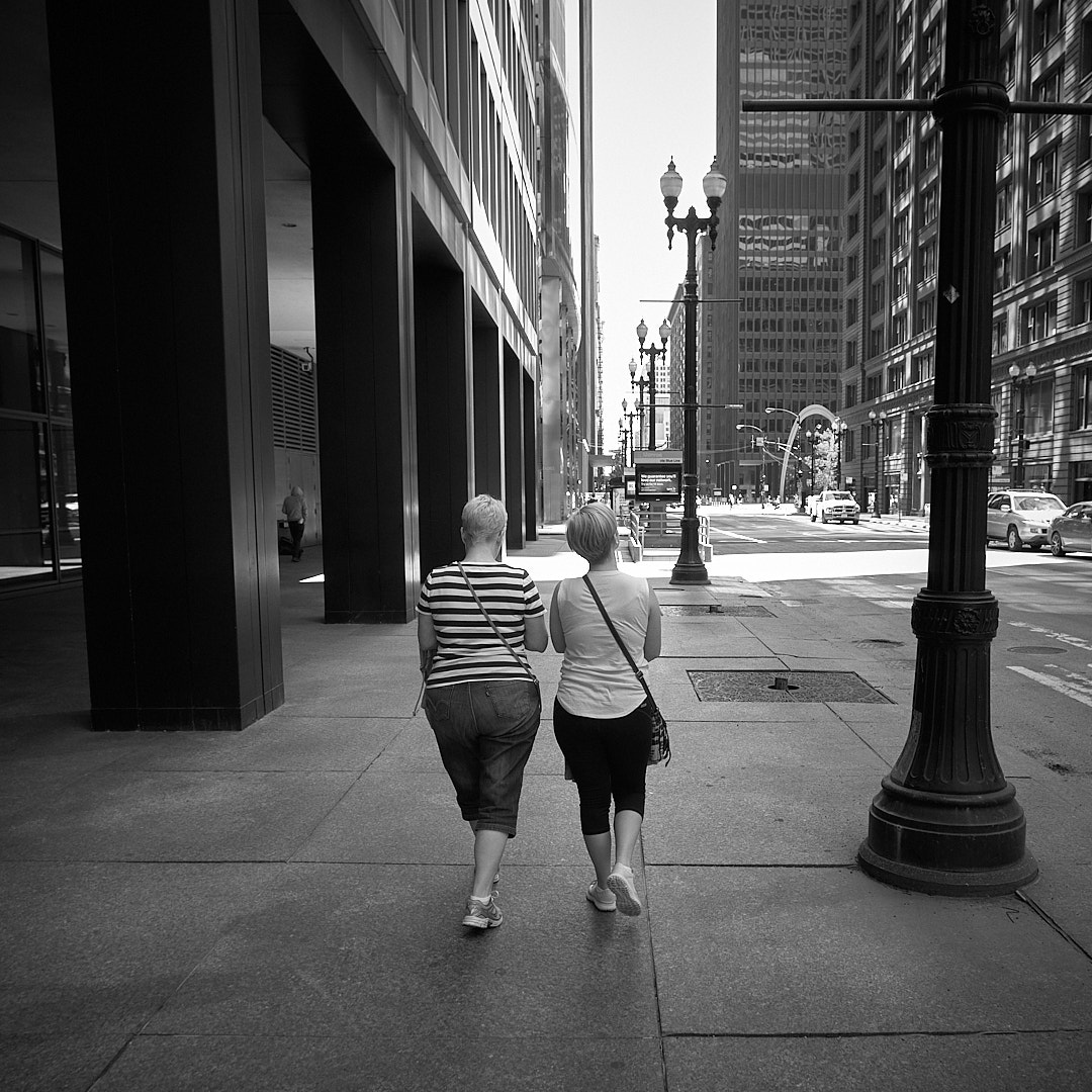 WehmeierPhoto's tweet photo. Oh, to wander the streets again... and see things. I must steel myself. Chicago seems loath to give up winter. https://t.co/OVZneSWAL0
