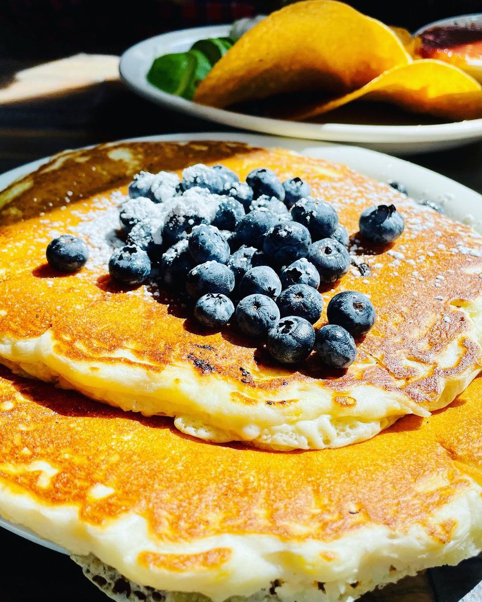 SouthWalton's tweet photo. POV: You're about to dive head-first into the perfect breakfast at The Donut Hole 🥞

📸: https://t.co/XSMn1CoABV
📍: #InletBeachFL https://t.co/Q3PxuQwjac