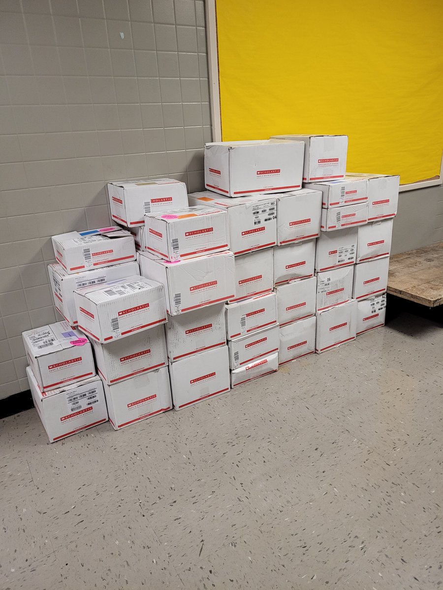 HartsfieldAES's tweet photo. Thanks to @BushHoustonLit EVERY SCHOLAR at @HartsfieldAES will be receiving a bundle of books to take home and add to their #MyHomeLibrary! https://t.co/vJnvLUIpja
