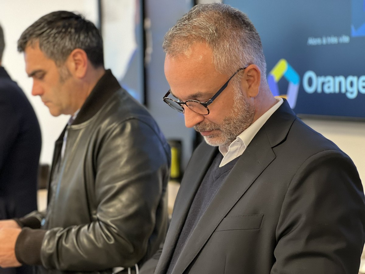 Vous voulez tester, 
expérimenter ou simplement découvrir notre Orange #5G Lab à Eysines ?

Venez nous voir en vous inscrivant au préalable :

5glab.orange.com/fr/