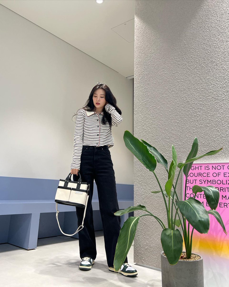 lq red velvet tweet media