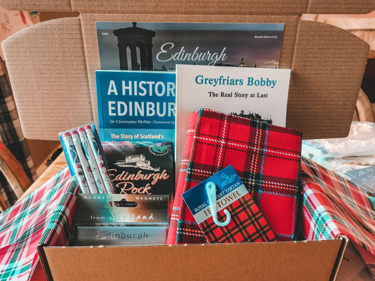 It was #TartanDay yesterday 🎉 its always fun being able to celebrate with past gifts from #TheScotBox, like this #RoyalStewart tartan Tea Towel from our Edinburgh edition. #TravelBox #Scotland