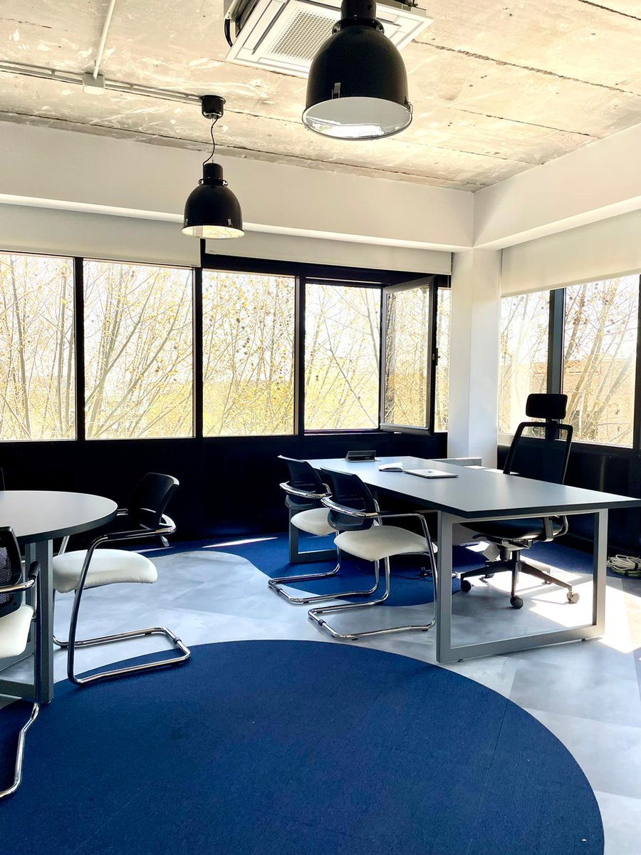 C95Creative's tweet photo. Terminando el proyecto de oficinas de @eGoGames_
Nuestro equipo ha utilizado suelos de @InterfaceInc y dentro del mobiliario el sofá es de @OfficialSancal, las sillas de @delaolivamob, la mesa de #Forma5 y las lámparas de @IKEASpain https://t.co/YZmyYEvfGA