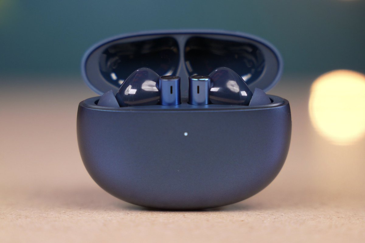 TechUnboxing5's tweet image. Realme Buds Air 3 🔥 
Price Rs 3,499/- 😍
Sale is live at Flipkart &amp;amp; Realme website 💥
#realmeBudsAir3 #TechUnboxing @realmeTechLife @realmeIndia