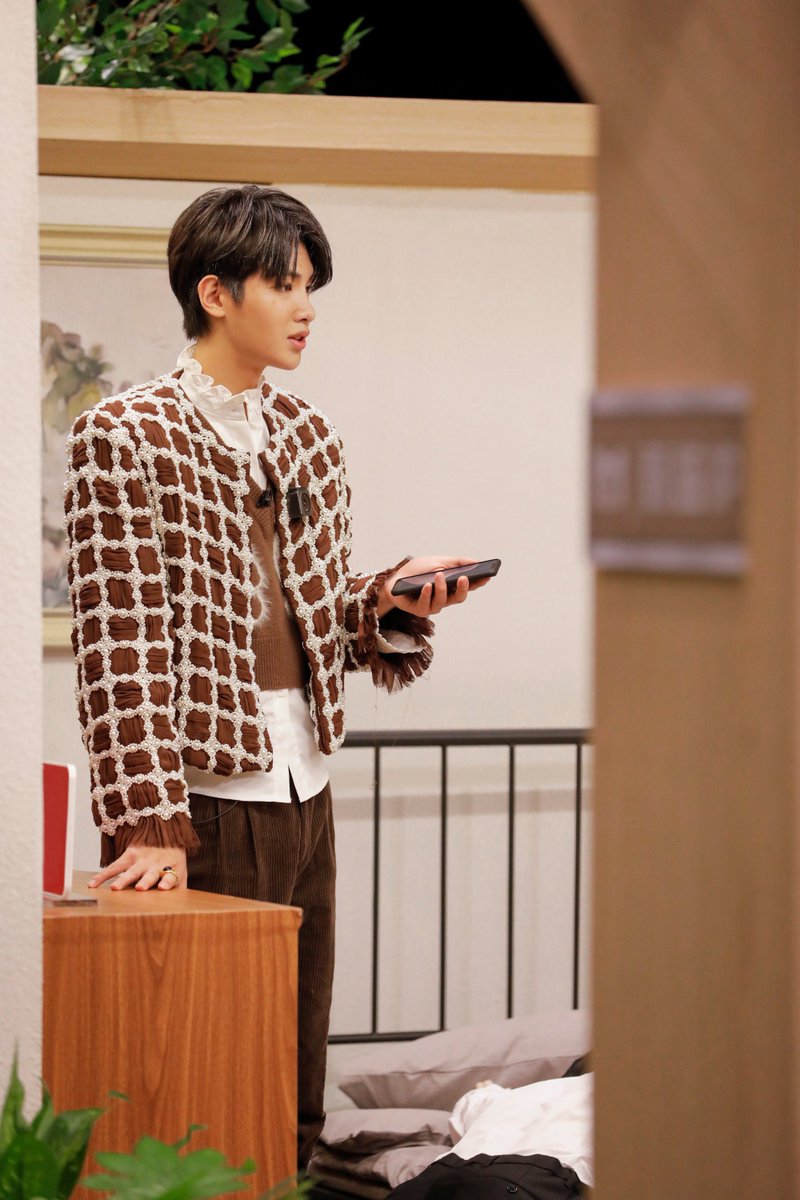 YH_NEX7's tweet photo. Justin
220407 ⋮ © 信昊接收中 Weibo Update

Justin Huang x Who's the Murderer

『 #YH_NEXT #YUEHUA #NEX7
     #黄明昊 #Justin #HuangMingHao
     #乐华NEXT #NinePercent 』 https://t.co/H5rpkMIdyM