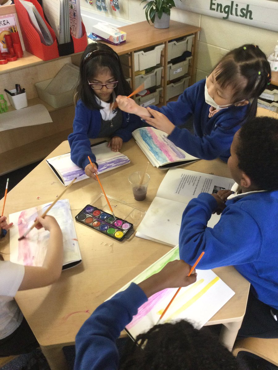 KensingPrimary's tweet photo. Exploring water colours in #1P #kensingtonart #everyoneisanartist #exploringcolour https://t.co/WWnUiygR9C