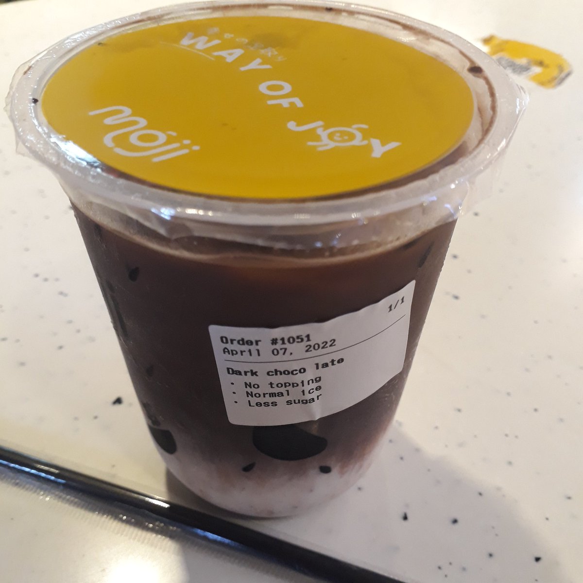donni_sam's tweet photo. Dark choco late
*no topping
*normal ice
*less sugar
#RejoiceInGod2022
#MyUglyMode
#SelfHealing
#SelfRespect https://t.co/Rqj9Bmqewr