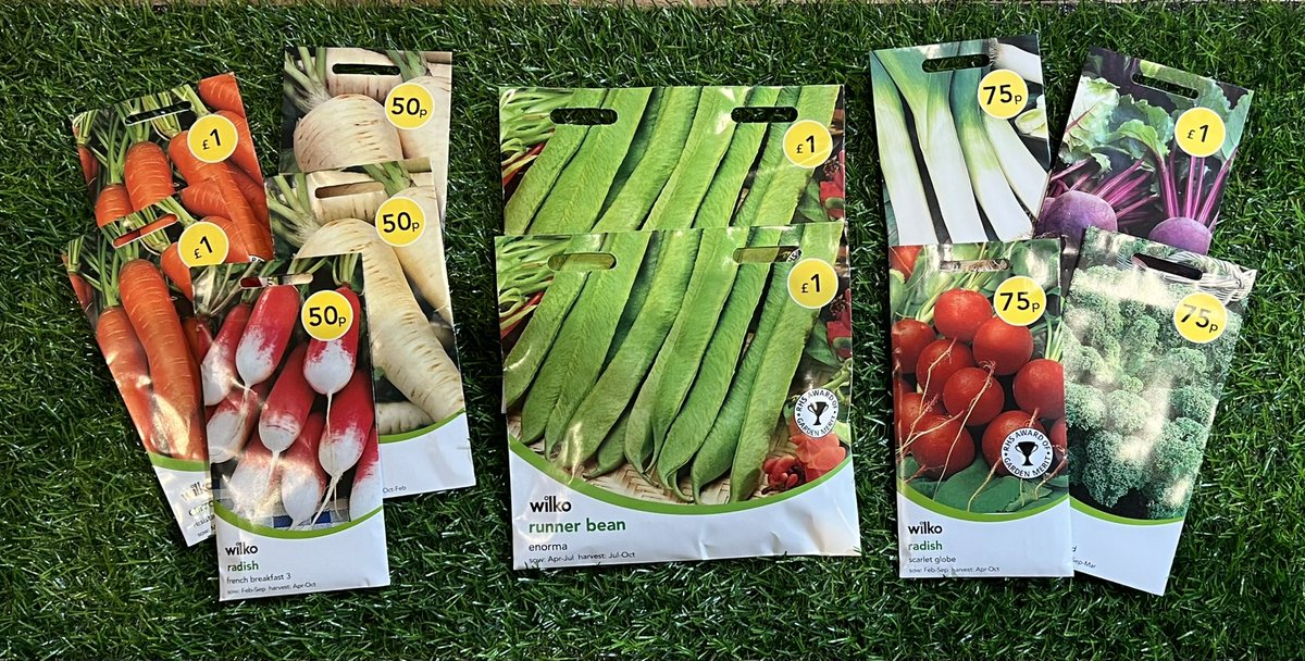 💚 Sending love &amp; thanks to all that have donated plants &amp; seeds over the past couple of weeks for our Broughton Astley Community Allotments

🌱🍅🥦🥕💐 We have a mixture of herbs, vegetables, fruit, salad and flowers to get us started &amp; we can’t wait to get planting 👩🏼‍🌾