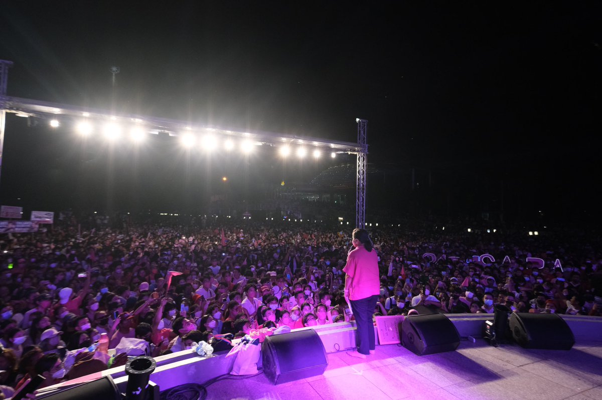 lenirobredo's tweet photo. Grateful for the chance to be with you, Davao! Maraming, maraming salamat sa pagtindig at pagmamahal💖

#PaglaumSaTagum
#TAGUMpayNiLeni 
#REPORMAParaSaLahat https://t.co/V3ckJP0CQj