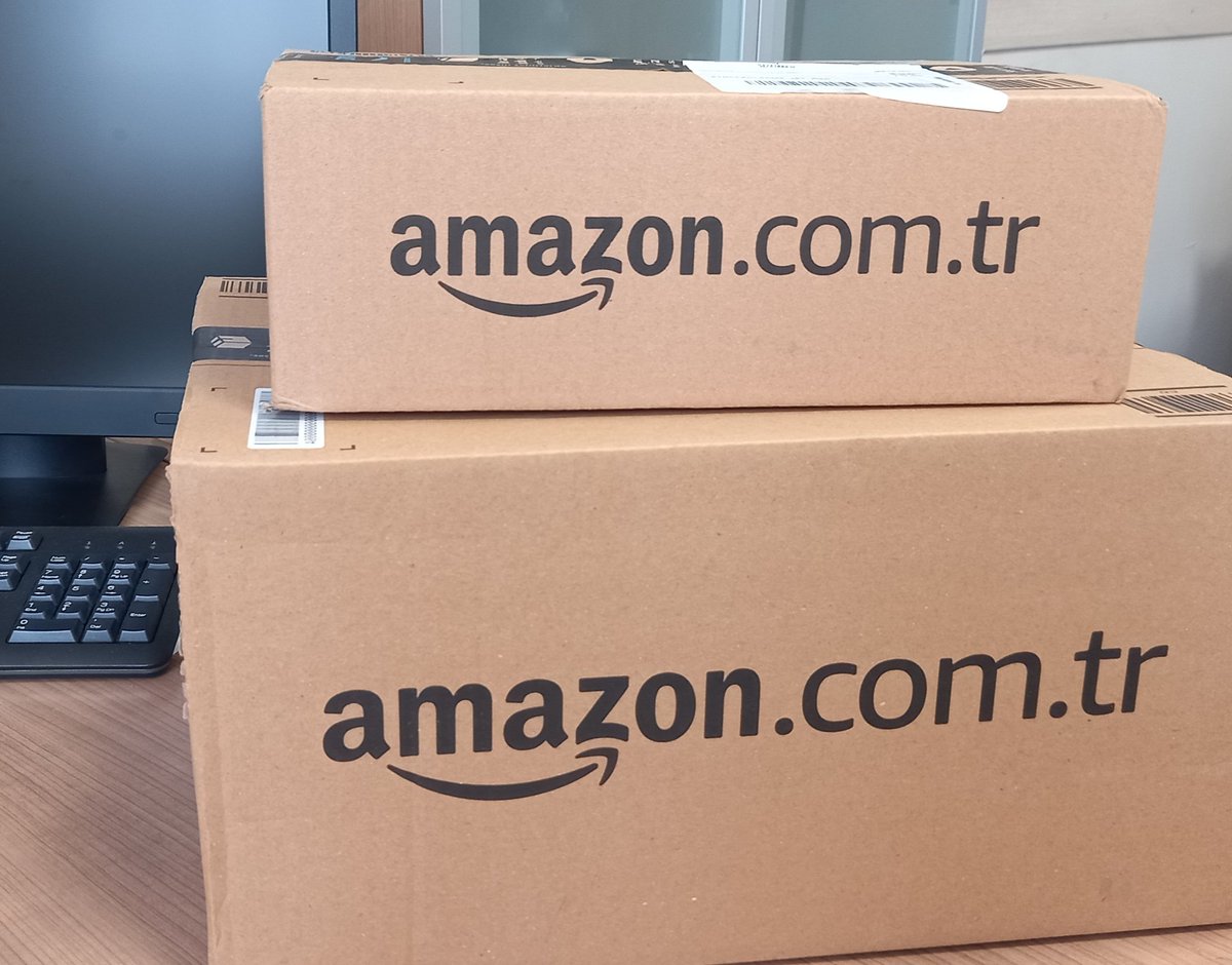truvabeyi's tweet photo. Hız böyle bisey. Dun ogleden sonra sipariş gectim bu sabah ofisime bırakmışlar bile. #amazonkitap https://t.co/0xGhR8uTYj