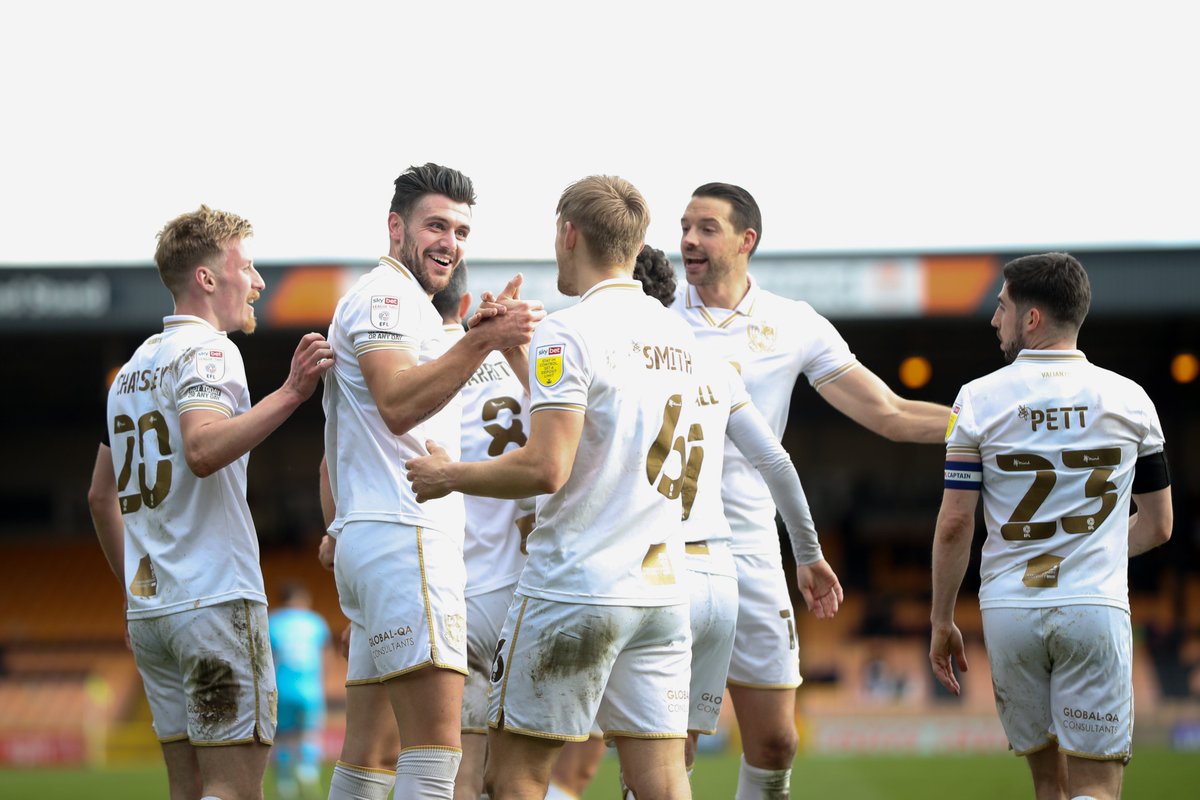 Sky Bet League Two tweet media