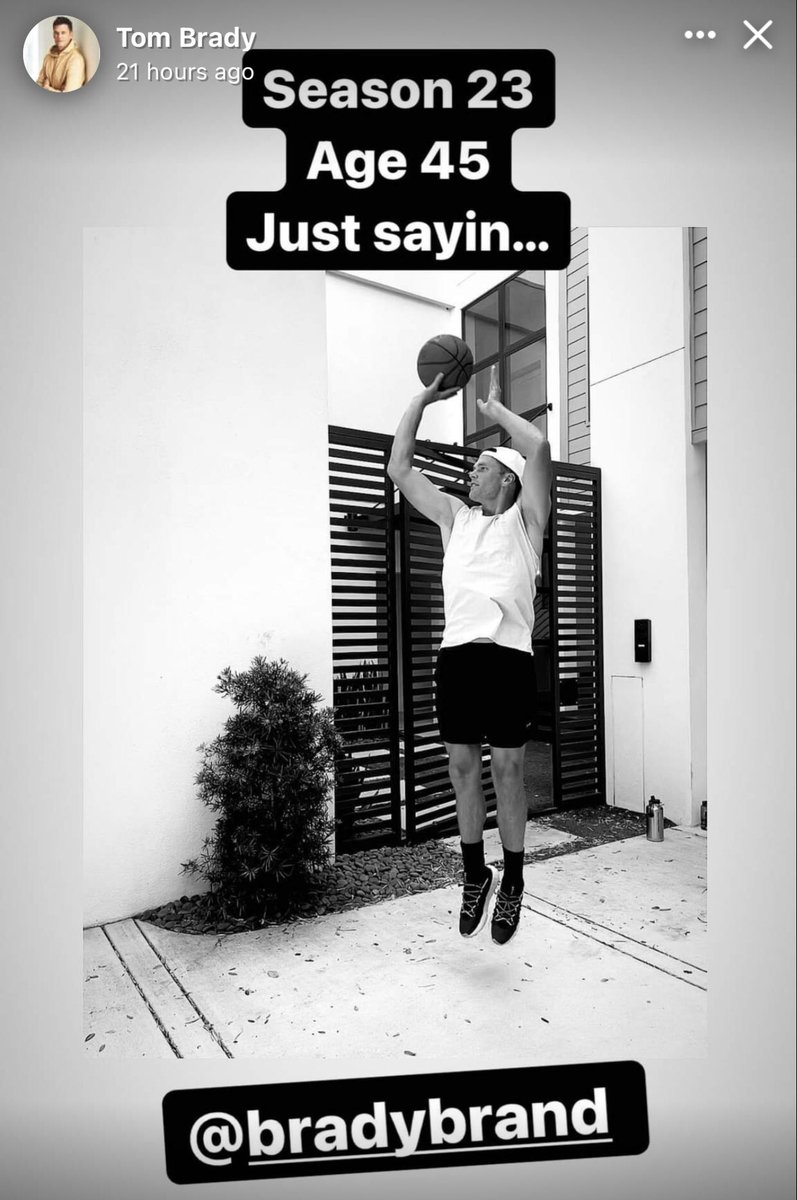 TomBradyEgo's tweet photo. Tom Brady 🏀 https://t.co/BQrbUCuS6O