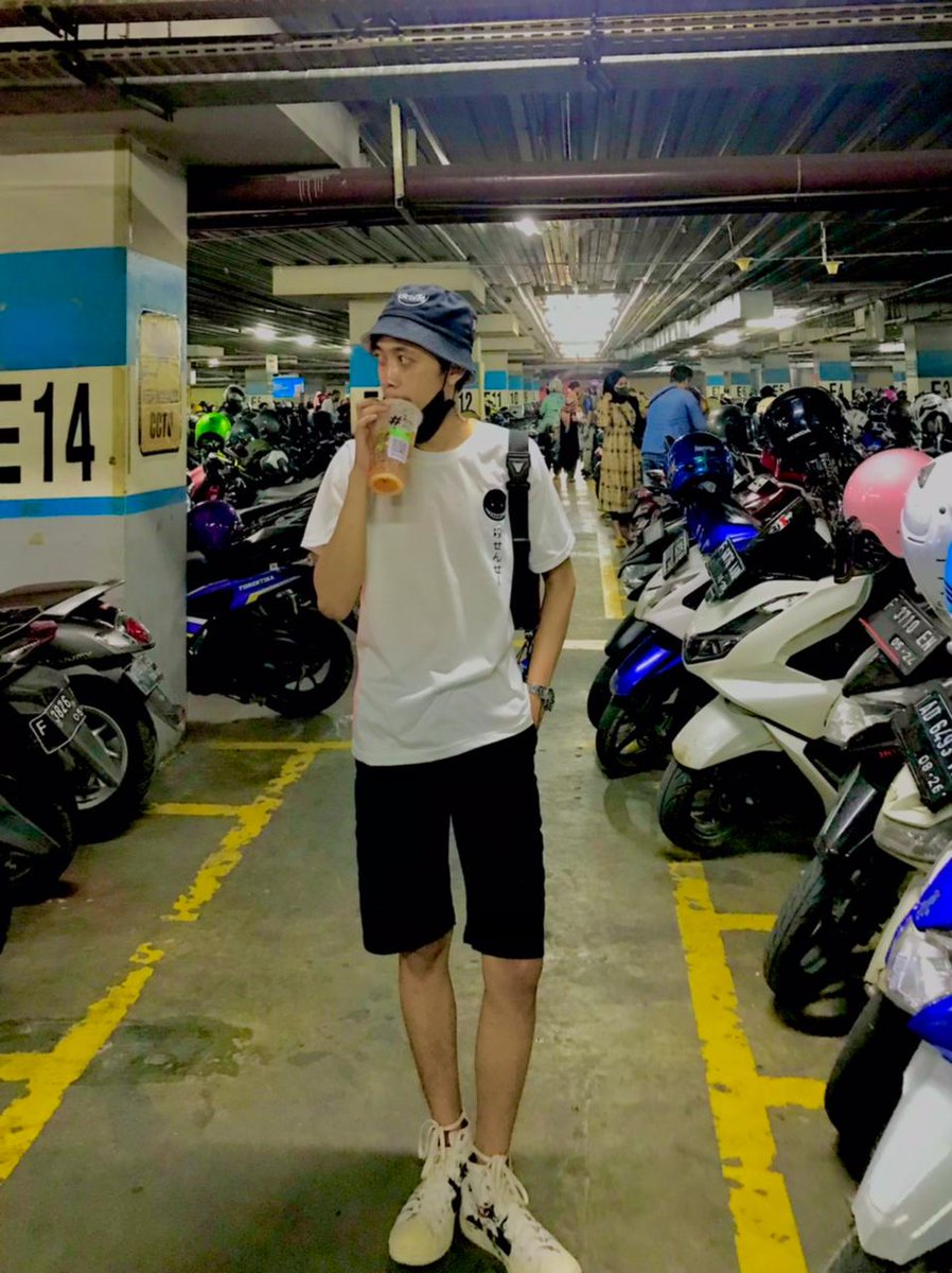 Muhamma89326759's tweet photo. Sedang berada di titik terendah dan berusaha bangkit kembali 🤐 https://t.co/XuPxQ2fQZ0