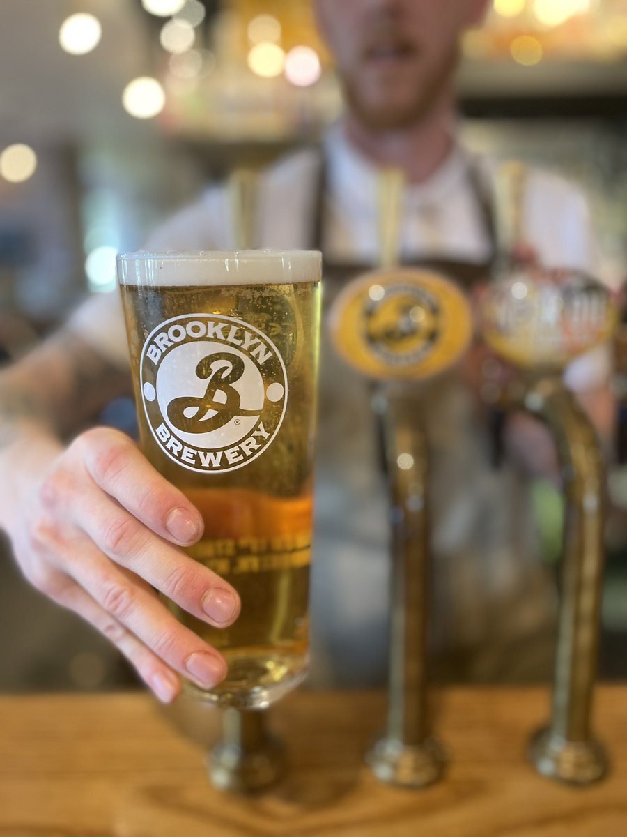 worplesdonhotel's tweet image. With National Beer Day coming up, why not try out one of our new beers, Brooklyn Pilsner Lager. Filled with flavours of toffee &amp;amp; caramel, with grapefruit aromas😍 

So if you’re looking for that beer for the job, look no more!☀️🍻

#beer #beergarden #whatsnew #easter @YoungsPubs