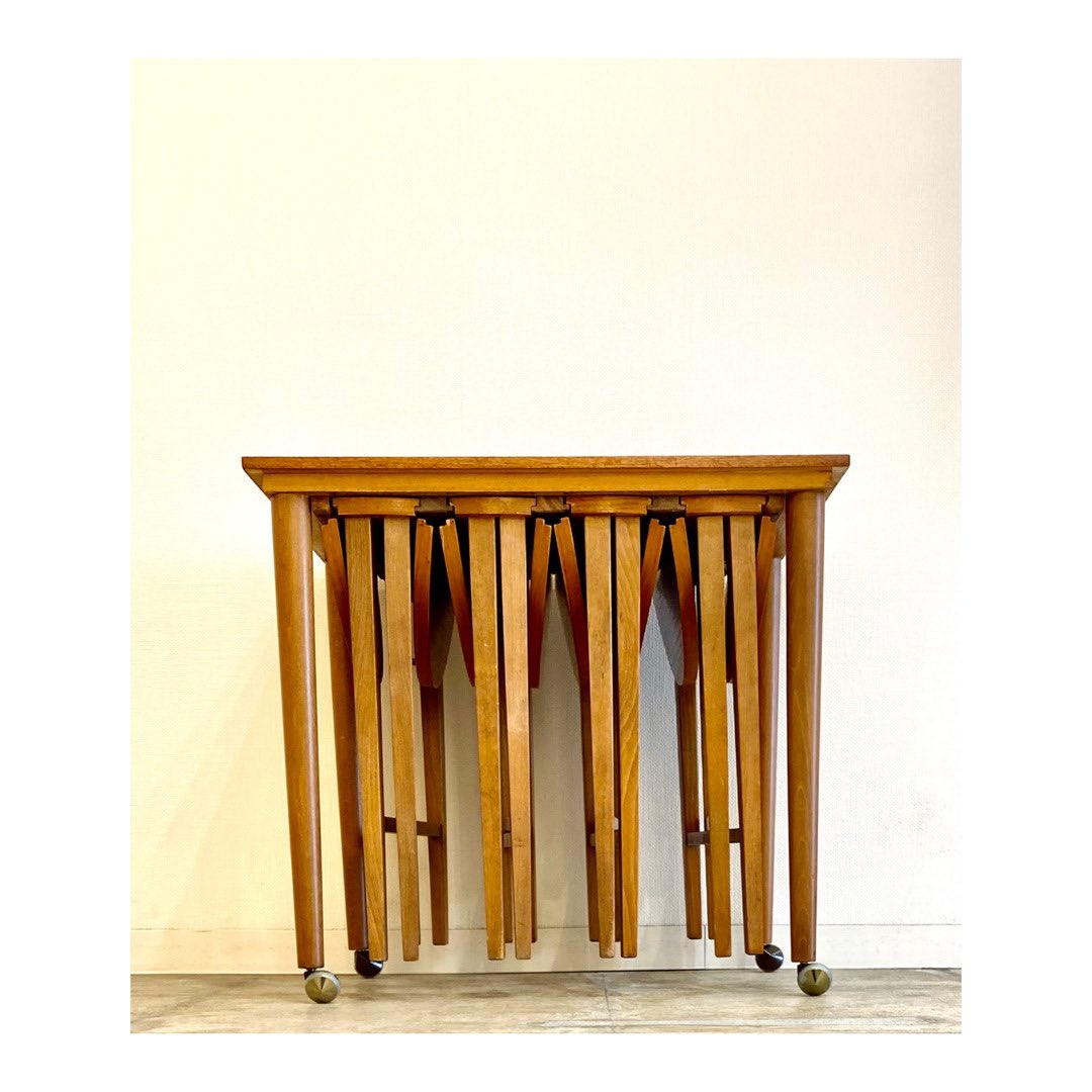 maisonlenemer's tweet photo. https://t.co/KlHvCJ1UVX
#poulhundevad
#nestingtables
#maisonlΓ©nemer https://t.co/h2Y5q8Ajy3