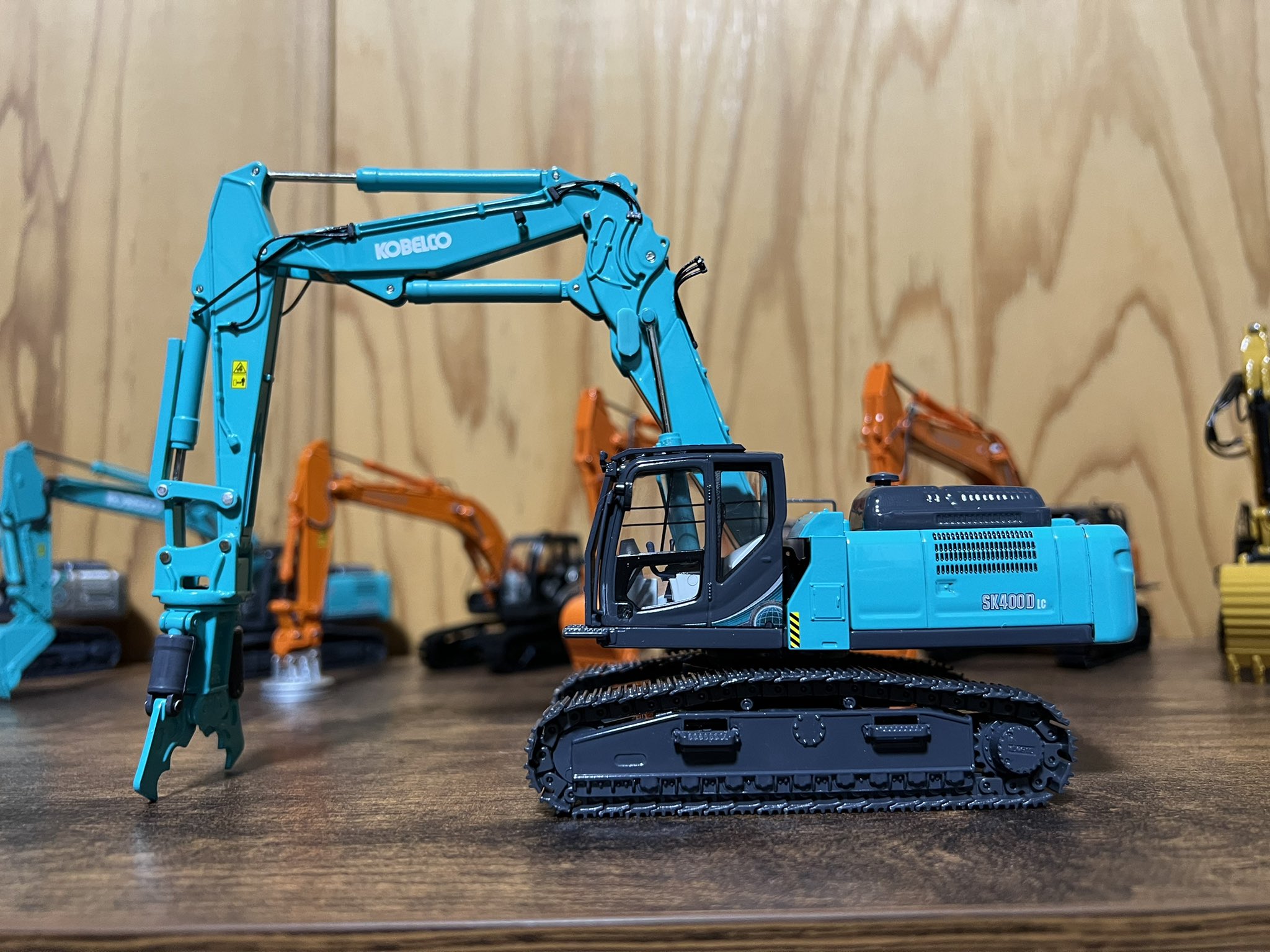 春色3カラー✧ 模型 コベルコ SK400D ミニチュア 1/43 | kinderpartys.at
