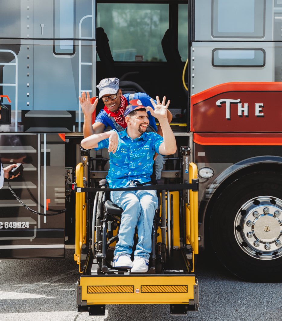SunshineFlyer's tweet photo. FACT: #TheSunshineFlyer can accommodate wheelchairs!🦽When you book on https://t.co/BKBujU4pPt, just check the box that indicates you'll need an ADA-accessible bus. https://t.co/bcbYt4u2WW