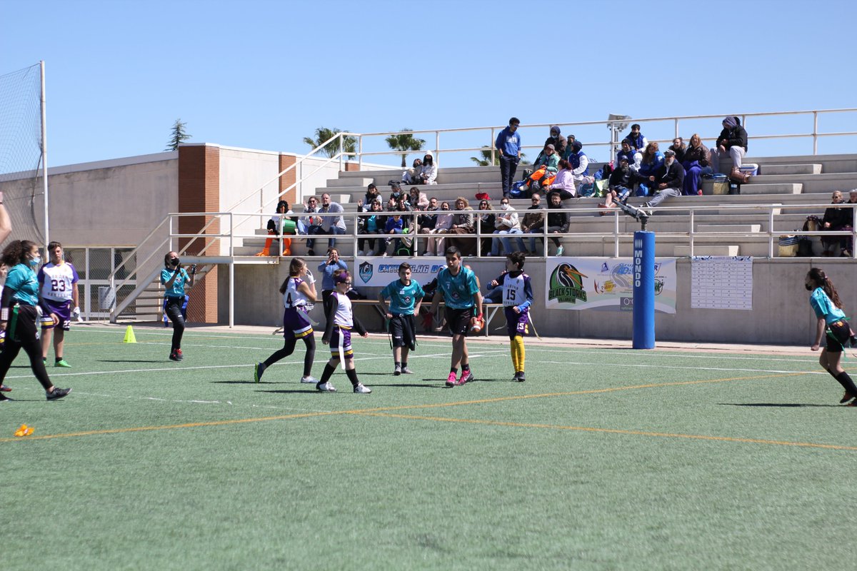 🏈 Os dejamos aquí nuestros 🔢 resultados en la Extrekids Bowl, 📷 más fotos de nuestros jugadores y el 🔗 link hacia el resumen 📝 de todo lo que ocurrió.

🥈 Júnior U19
4️⃣º. Alevín U13

✍️ Crónica y detalles de todos nuestros partidos ⤵️
blackstorks.com/2022/04/06/4o-…

🧵⬇️