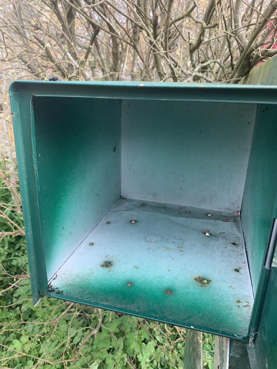 DidierMaisto's tweet photo. Ma boîte aux lettres aujourd’hui.
Désespérément vide.
A trois jours du 1er tour.
300 K€ dépensés pour un cabinet de conseil.
Notre argent à tous.
Pas très efficace #PierreFerracci proche de #Macron !
#CabinetSemaphores
#AlphaGate
#UnScandaleParJour https://t.co/2fFSThysaT