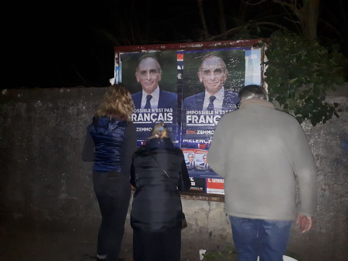 GenerationZ_81's tweet photo. La ville de Saint-Juéry n'a pas été épargnée par la force militante de @GenerationZ_81 ! 🚀🇫🇷 #Zemmourland https://t.co/0SuhvGOzUK