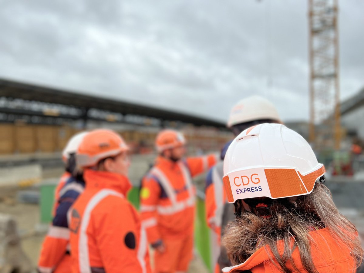 What do I like most about my job?
The diversity!
The possibility of one day being in a surgical center to follow a heart transplant, and the next day being in a railway construction site. All with the same motivation: results and respectful of human.#branding #RSE