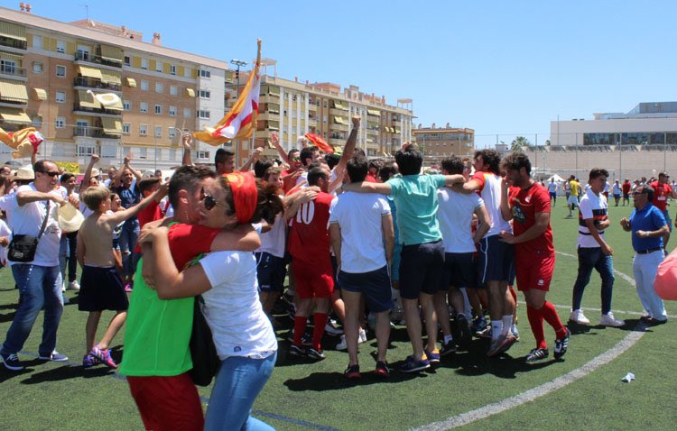 ℹ️ Queremos que el sábado el San Juan Bosco sea una fiesta 🥳 

Se homenajeará a la plantilla del ascenso a 3ª división en la temporada 14/15 encabezada por <a href="/DelatoyaA/">Miguel A. Montoya</a> 

¿Que os parece si nos vemos todos a las 17:30 dentro del estadio? 🥰🏟

#75RazonesParaSoñar | #SeamosUno