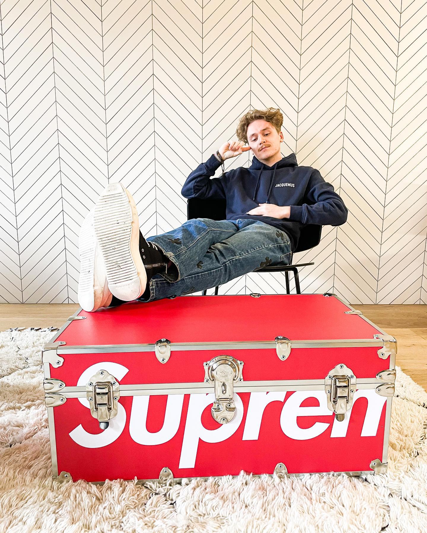 Supreme®/Rhino Trunk RED