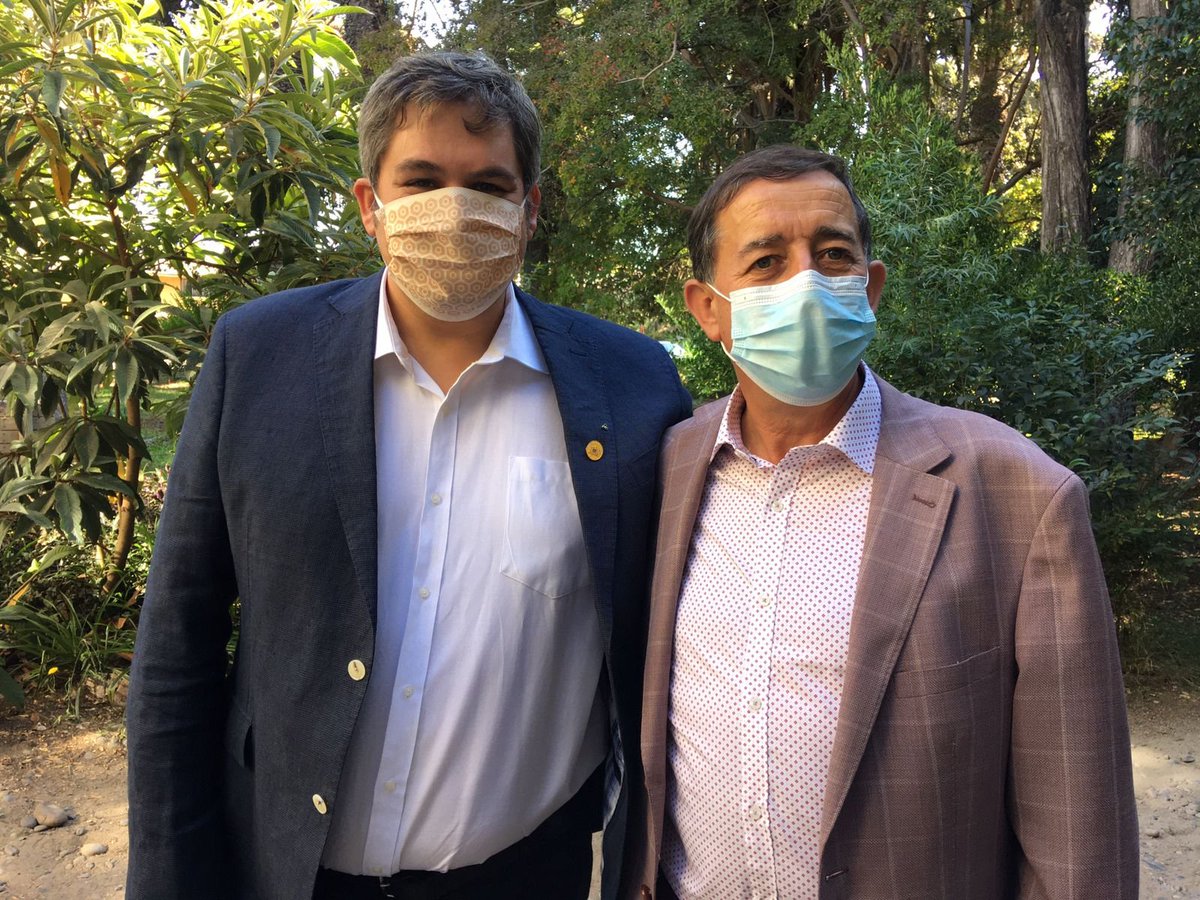 SecreducMaule's tweet photo. Seguimos trabajando con los alcaldes de la región para que se  la enseñanza y sus actores, docentes, alumnos, asistentes y directivos. Gracias a la alcaldesa de #SanClemente María Inés Sepúlveda y el alcalde de #Chanco Marcelo Waddington. #AvancemosJuntos https://t.co/zgRpcnKh7C