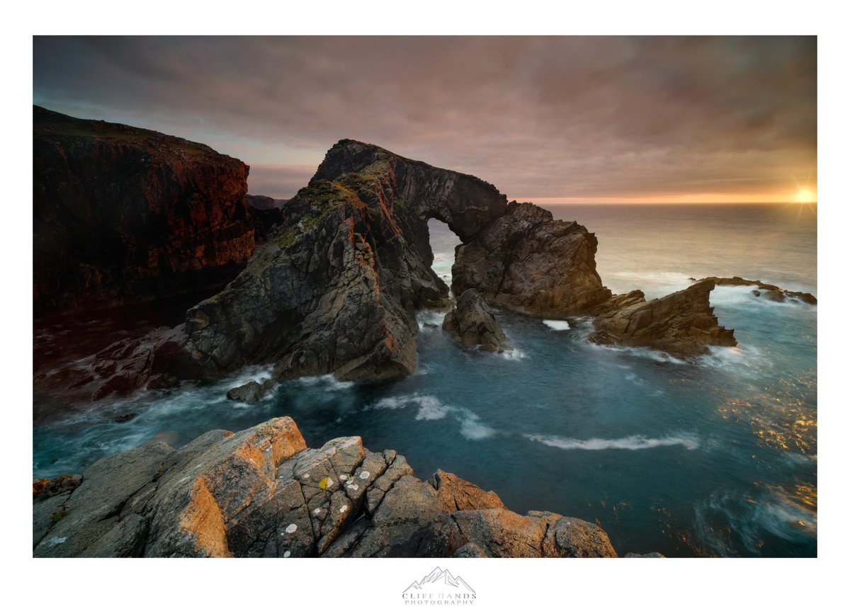 CHPhotography15's tweet photo. Stac a’ Phris rock arch at high tide and sunset, The Isle of Lewis and Harris, Outer Hebrides, Scotland.
@OuterHebs @VisitScotland @kasefiltersuk #rockarch https://t.co/JUBq9ub4f4