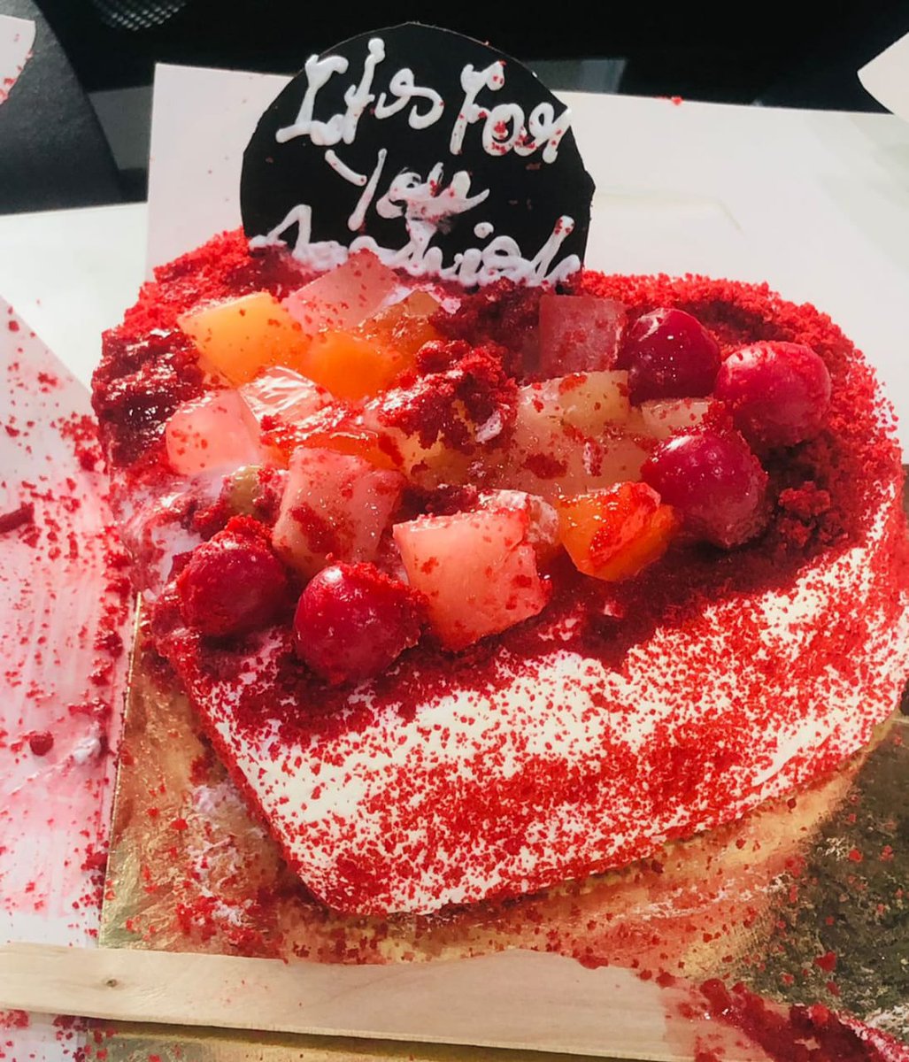 ITSFORYOU_LIVE's tweet photo. We don't just celebrate birthdays, but we believe in creating memories. IFY family celebrated the birthday of one of the members, Aashish Kumar.
We wish you a Happiest Birthday and a great year ahead.

#happybirthday #birthdayboy #AashishKumar #birthdayparty #itsforyou #bestahead https://t.co/puA8fGGogN