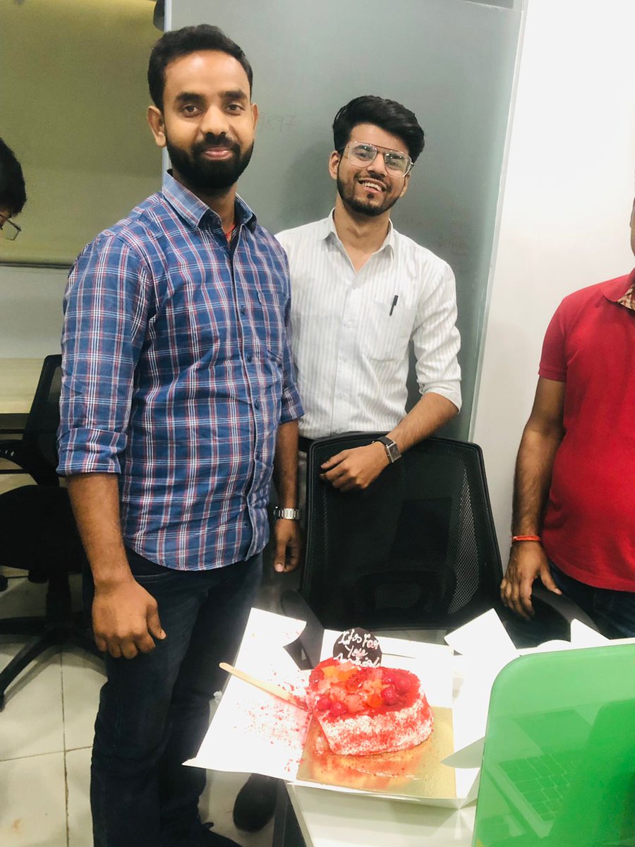 ITSFORYOU_LIVE's tweet photo. We don't just celebrate birthdays, but we believe in creating memories. IFY family celebrated the birthday of one of the members, Aashish Kumar.
We wish you a Happiest Birthday and a great year ahead.

#happybirthday #birthdayboy #AashishKumar #birthdayparty #itsforyou #bestahead https://t.co/puA8fGGogN
