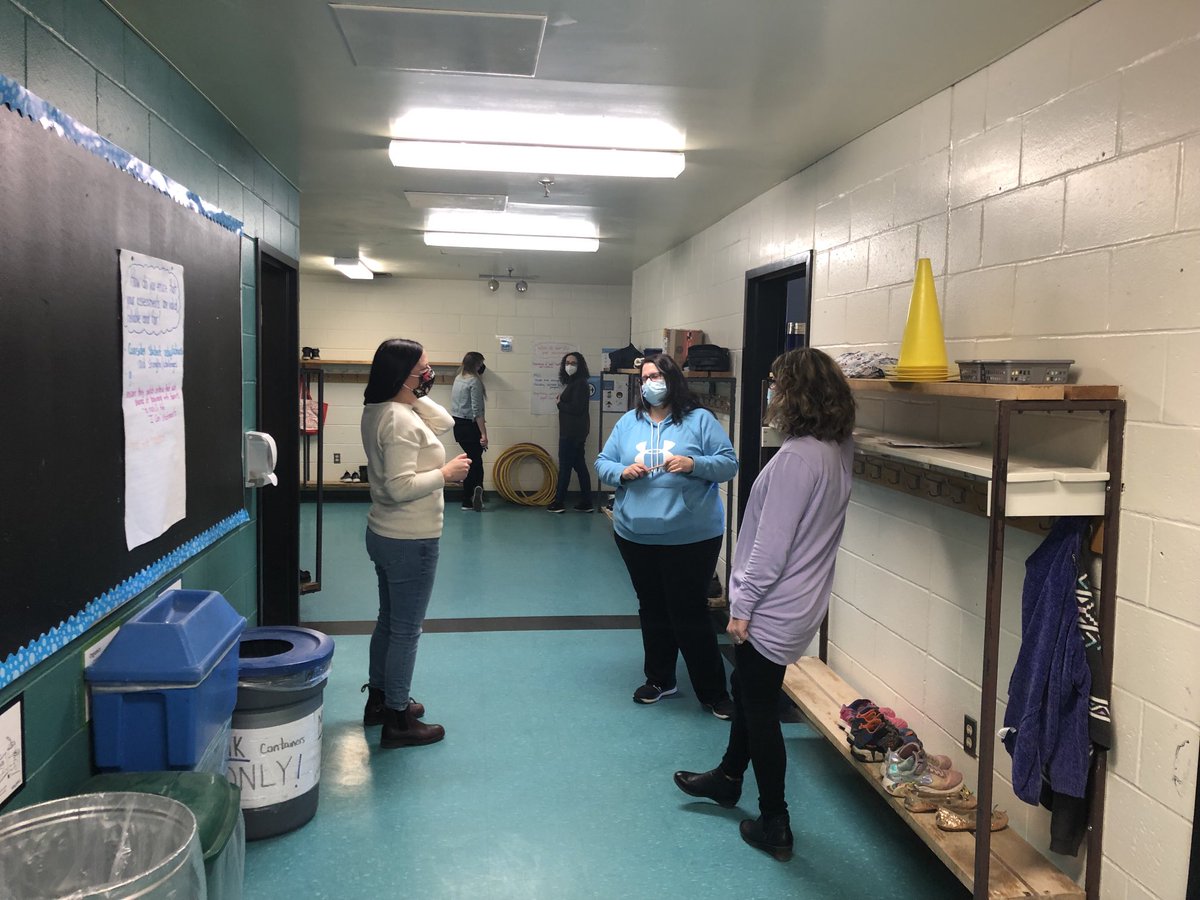 Smokey Drive School tweet media