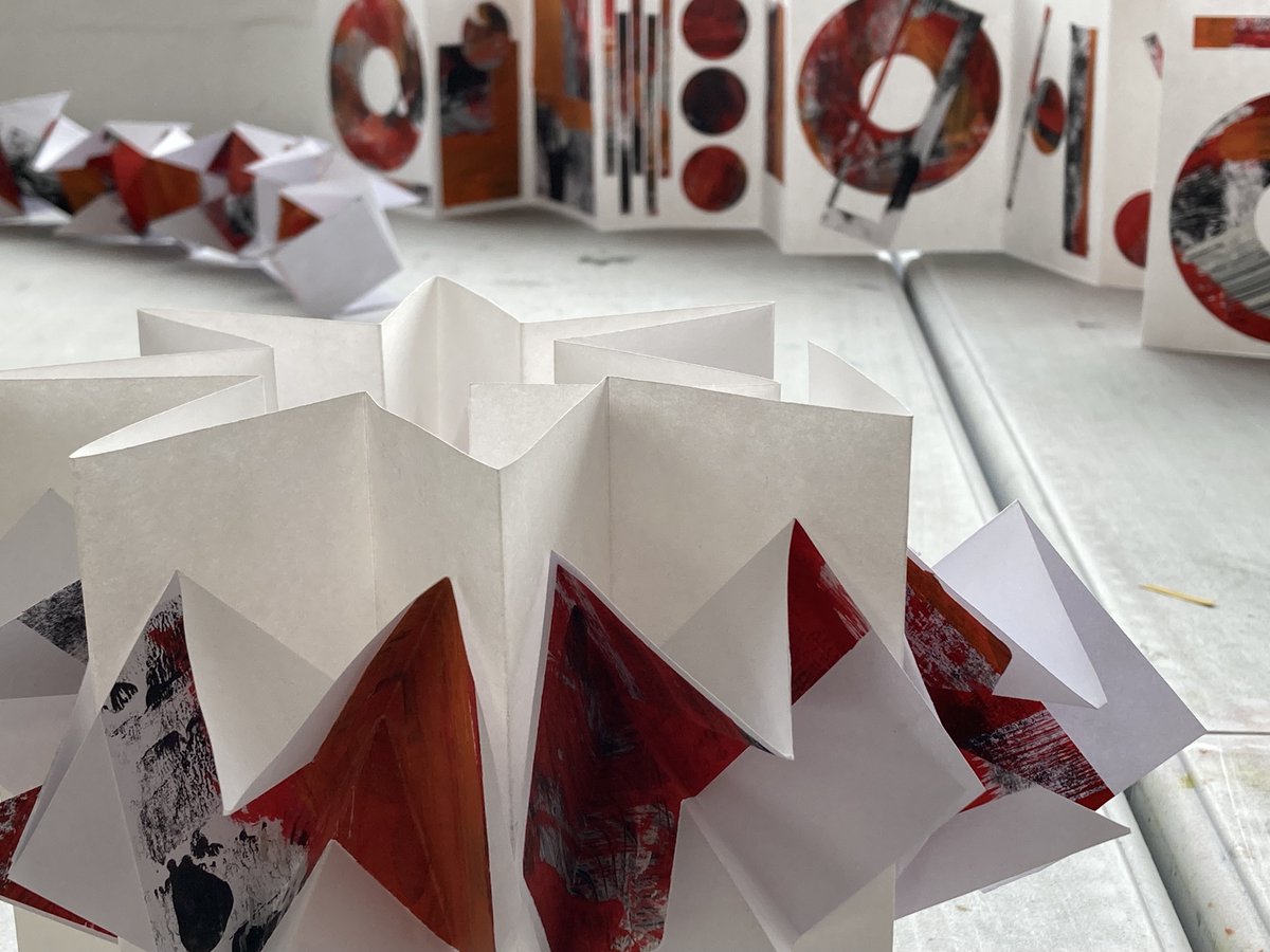 artpocketuk's tweet image. Cut, Fold, Stitch! Explore the art of the Book! Both how to create forms but also ways to develop creative content. #artpocket #MakeThinkDo #chooseart #norwich #norwichartclasses #creativenorwich #norwichart #Book #`BookArts - mailchi.mp/af42e4adee57/b…