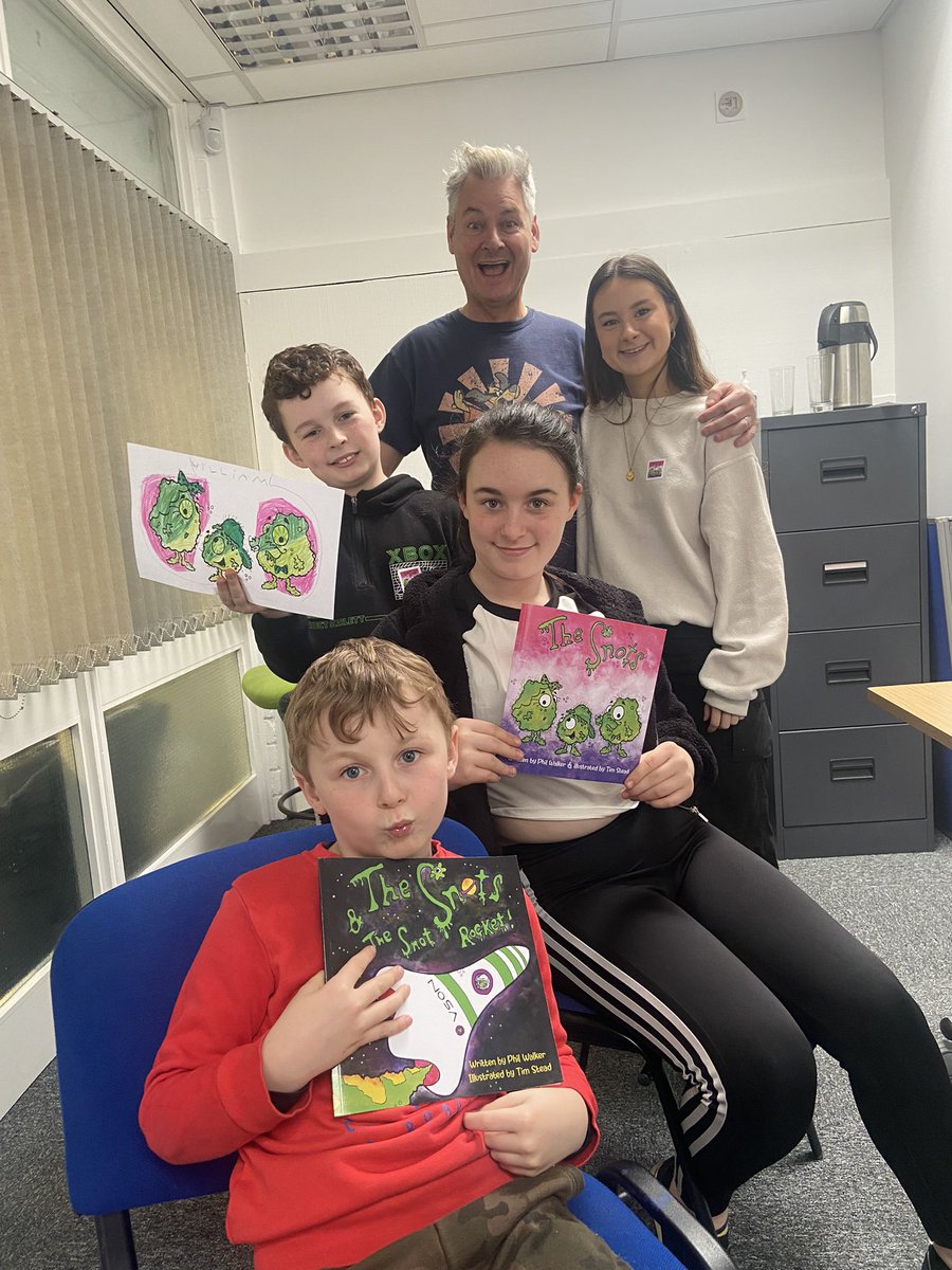 Had an absolutely lovely afternoon with @Philwalkercomic and his lovely daughter! What brilliant books, can’t wait to read them to the kids at bedtime 💕
