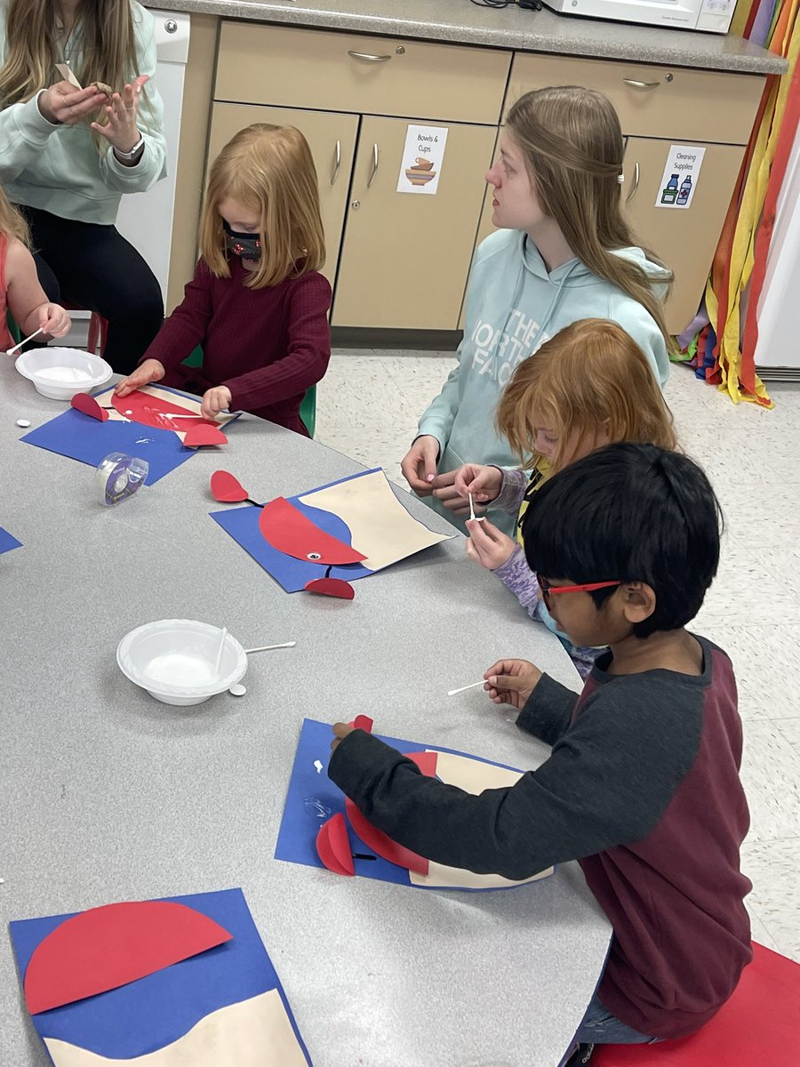 NCHSPreschool's tweet photo. Counting practice while making a crab with Ms Mackenzie #undertheseaweek @NCHSOFFICIAL @NCHSRedhawksCTE @Naperville203 https://t.co/tWZ216Nffh