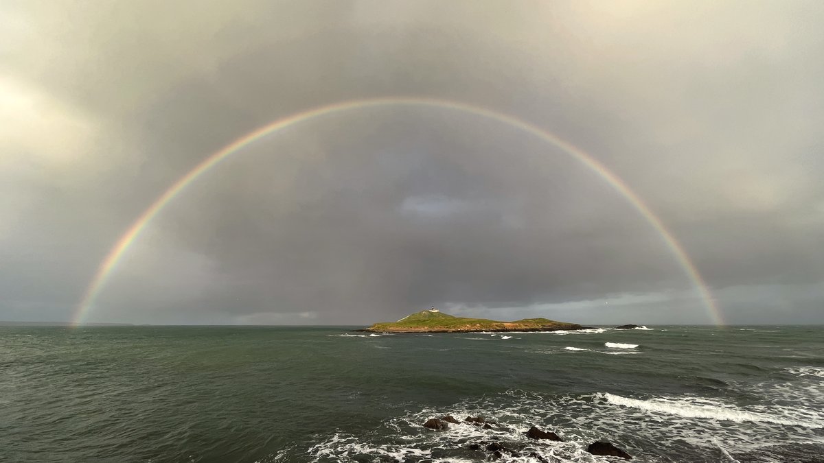 Phone snap from Ballycotton yesterday evening.........
<a href="/BallycottonIRE/">Ballycotton</a> <a href="/pure_cork/">Pure Cork</a> <a href="/corkbeo/">Cork Beo</a>