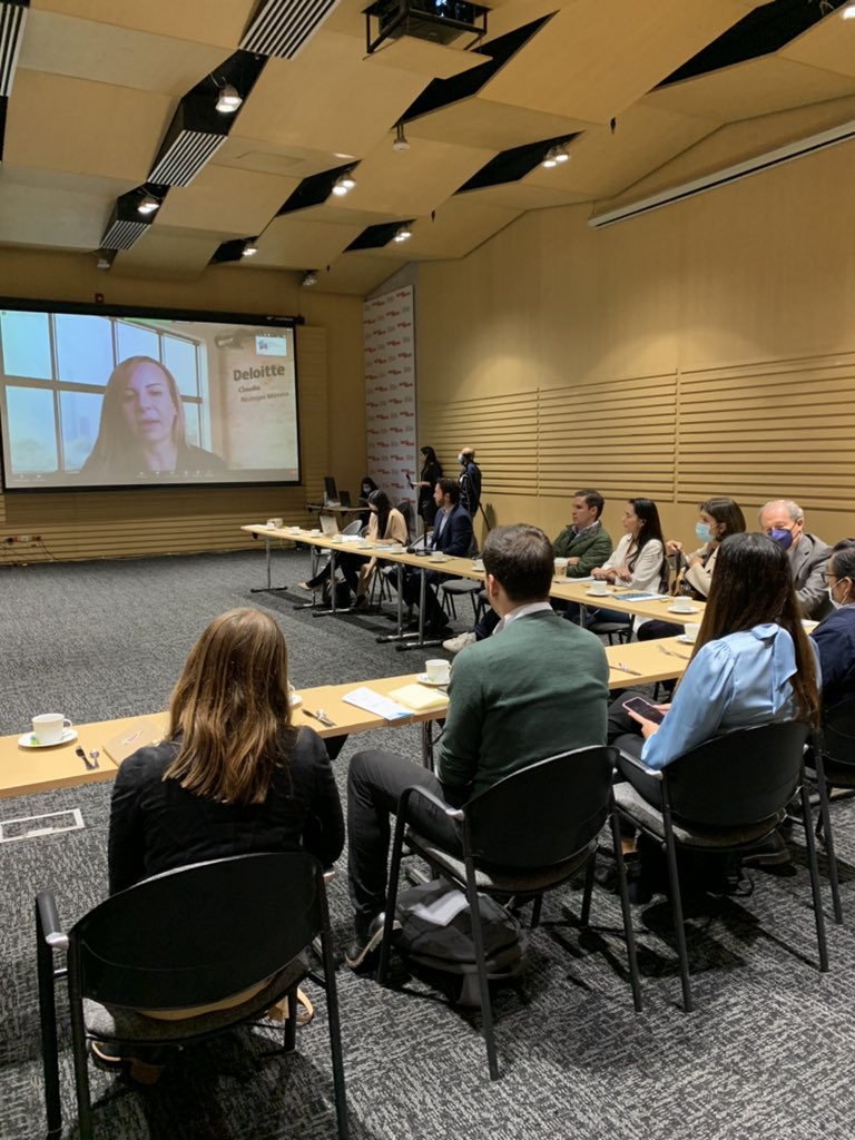 fundcorona's tweet photo. 🔵Nos encontramos reunidos con diferentes expertos discutiendo acerca de los resultados del Índice de Progreso Social, una iniciativa de medición y monitoreo de @redcomovamoscol y Fundación Corona.
Podrán conocer el informe completo desde el 28 de abril.
#IPSColombia https://t.co/72s5oqOGRB
