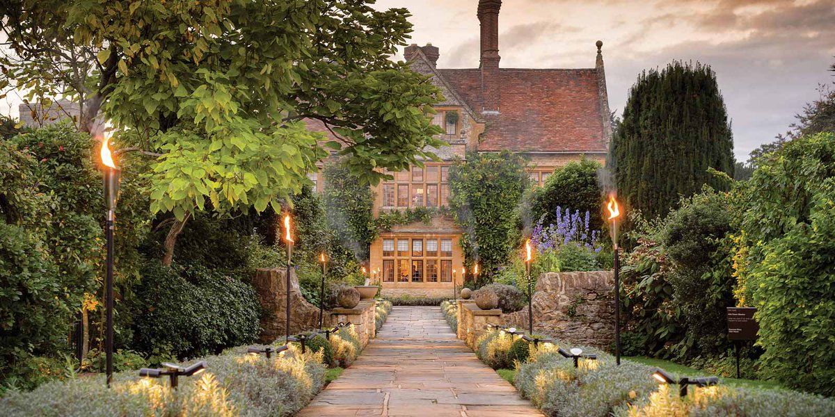 LuxuryTrainTix's tweet photo. Some rare availability has come up for the fantastic #BritishPullman journey to #lemanoir take a look at one of our most pallet pleasing #luxurytrainjourneys and book whilst there is still space. https://t.co/t1HXWvnBHQ https://t.co/PZC3DRCryo