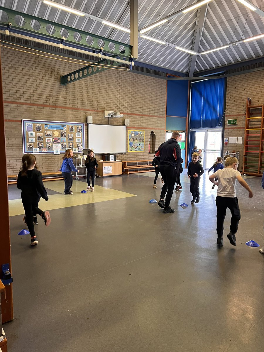 MFinfantschool's tweet photo. Turtle class loved their warm up game of ‘heads, shoulders, knees and cones’ today in PE. #mfpe #mfturtles https://t.co/6efiHsesy4