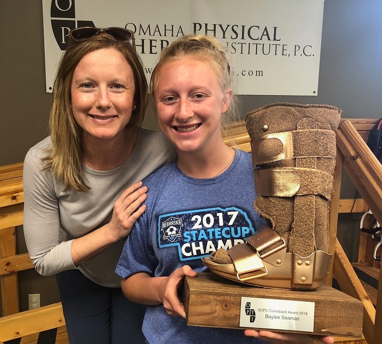 OmahaPTI's tweet photo. 😜FUN Throwback to when Baylee Received the Omaha Physical Therapy Institute's "Golden (CAM) Boot" award! 🦶
Good times...good times...
#funpatients #whenpatientsbecomefamily #persevere #friends #ankle #anklesurgery #soccergirl #physicaltherapyomaha #physicaltherapistomaha https://t.co/AgDpb2akZ0