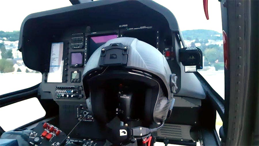 flight_helmet's tweet photo. H-CMR full carbon helmet.
Courtesy : SAF HELICOPTERES
#flighthelmets #airambulance #search_and_rescue #flighthelmet #ldhelmet #ldhelmets #ldswitzerland #helicopterhelmet #pilothelmet #helmet #helmets #pilot #pilots #pilotlife  #helicopterpilot #aviation #copilot #flightgear https://t.co/kVamD4n7hf