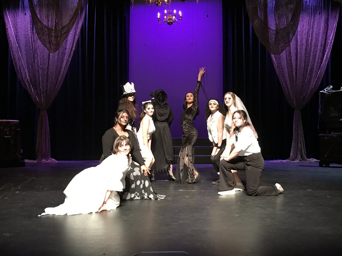 Mrs_Giaimo's tweet photo. @KellyRoseEng @JenkinsJokes I cannot wait to see Addams Family tonight at 7pm!! 3 months of work has paid off! Go Theatre kids! https://t.co/QlMGDalOLY