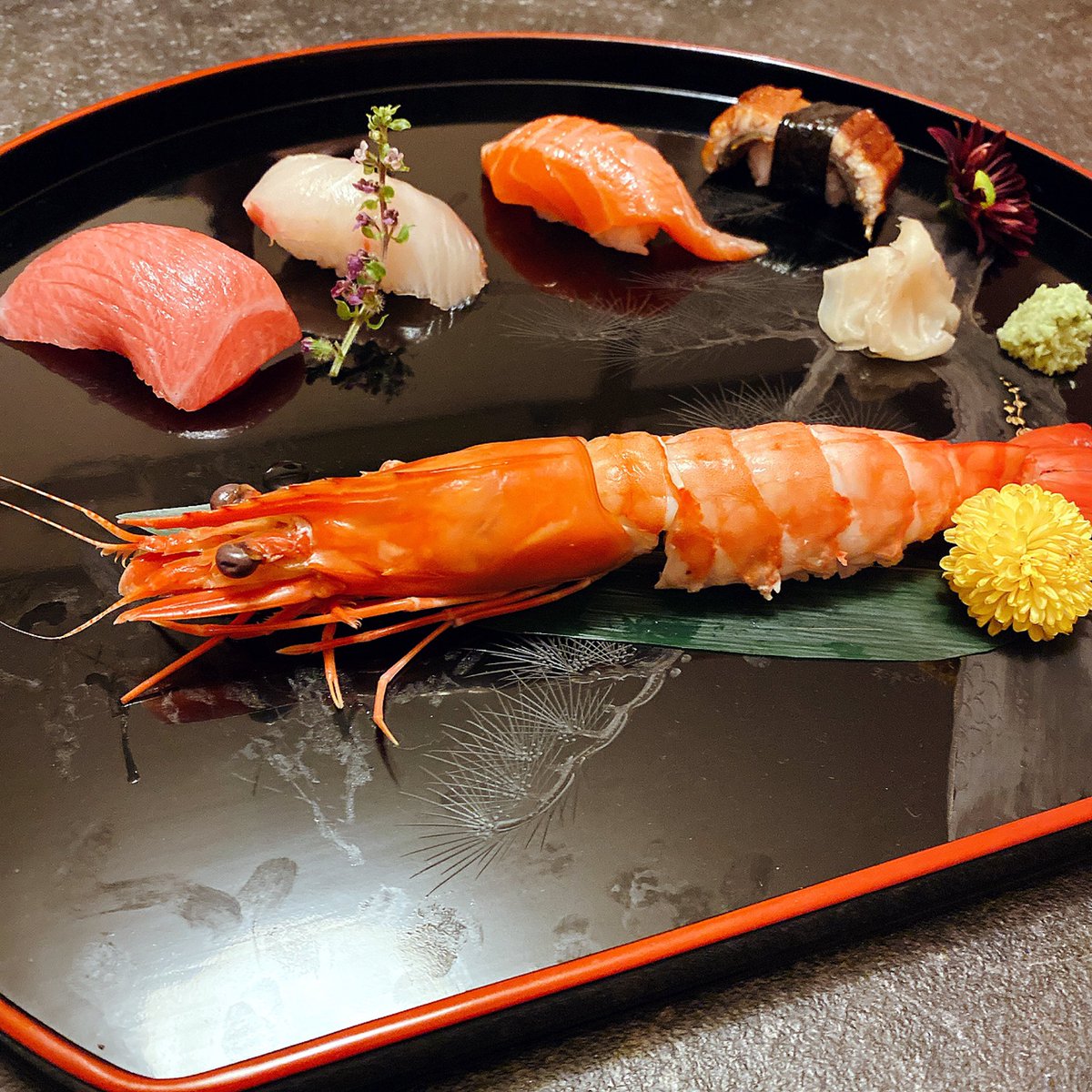 npasami1's tweet photo. Masters dinner堪能してきました。
大間の鮪に宮崎牛
比内地鶏の焼鳥も全て美味しかったです。
#Mastersdinner @RyoteiK https://t.co/isf1ePJlXS